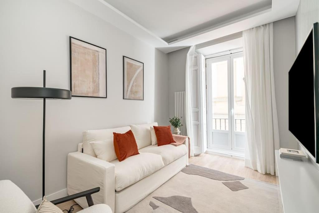 Centro XIII Calle De La Paz 2Br 2Bh Madrid Luaran gambar
