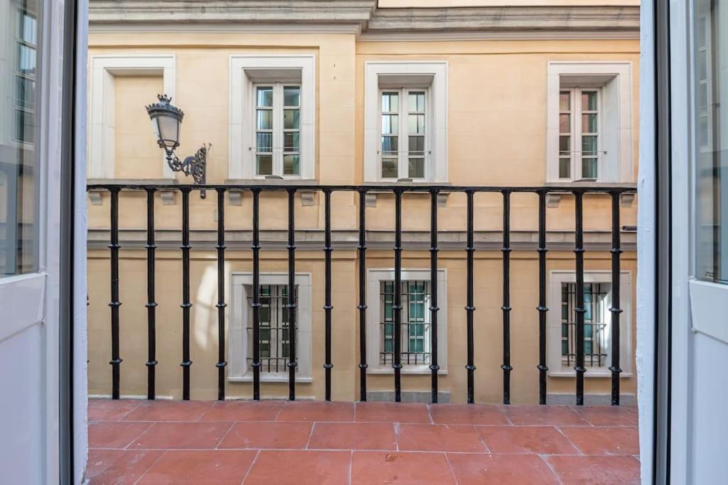 Centro XIII Calle De La Paz 2Br 2Bh Madrid Luaran gambar