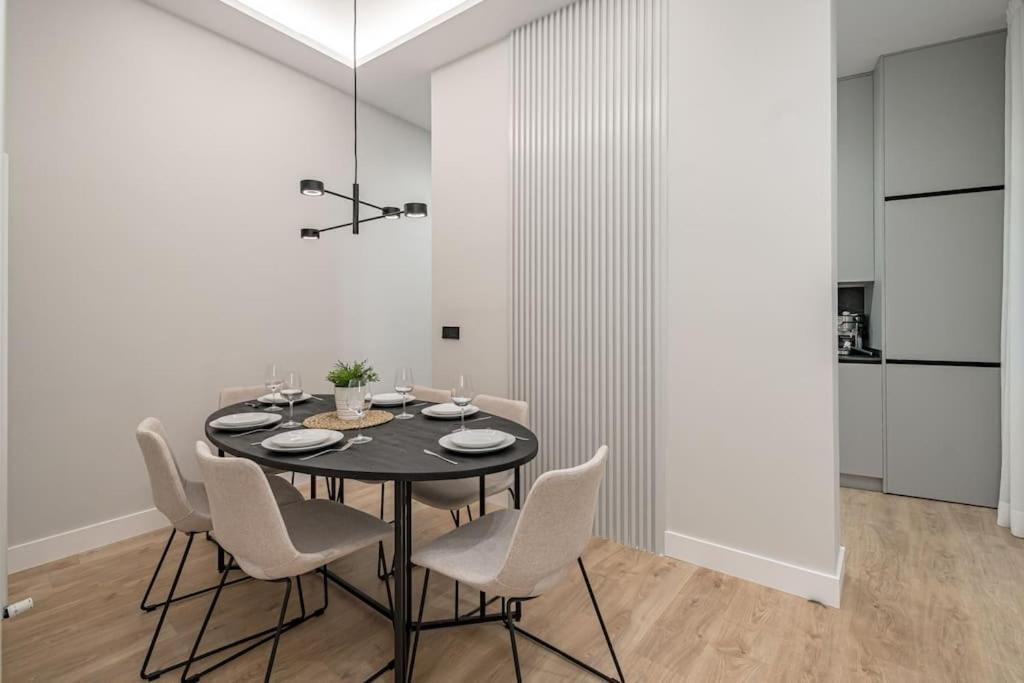 Centro XIII Calle De La Paz 2Br 2Bh Madrid Luaran gambar